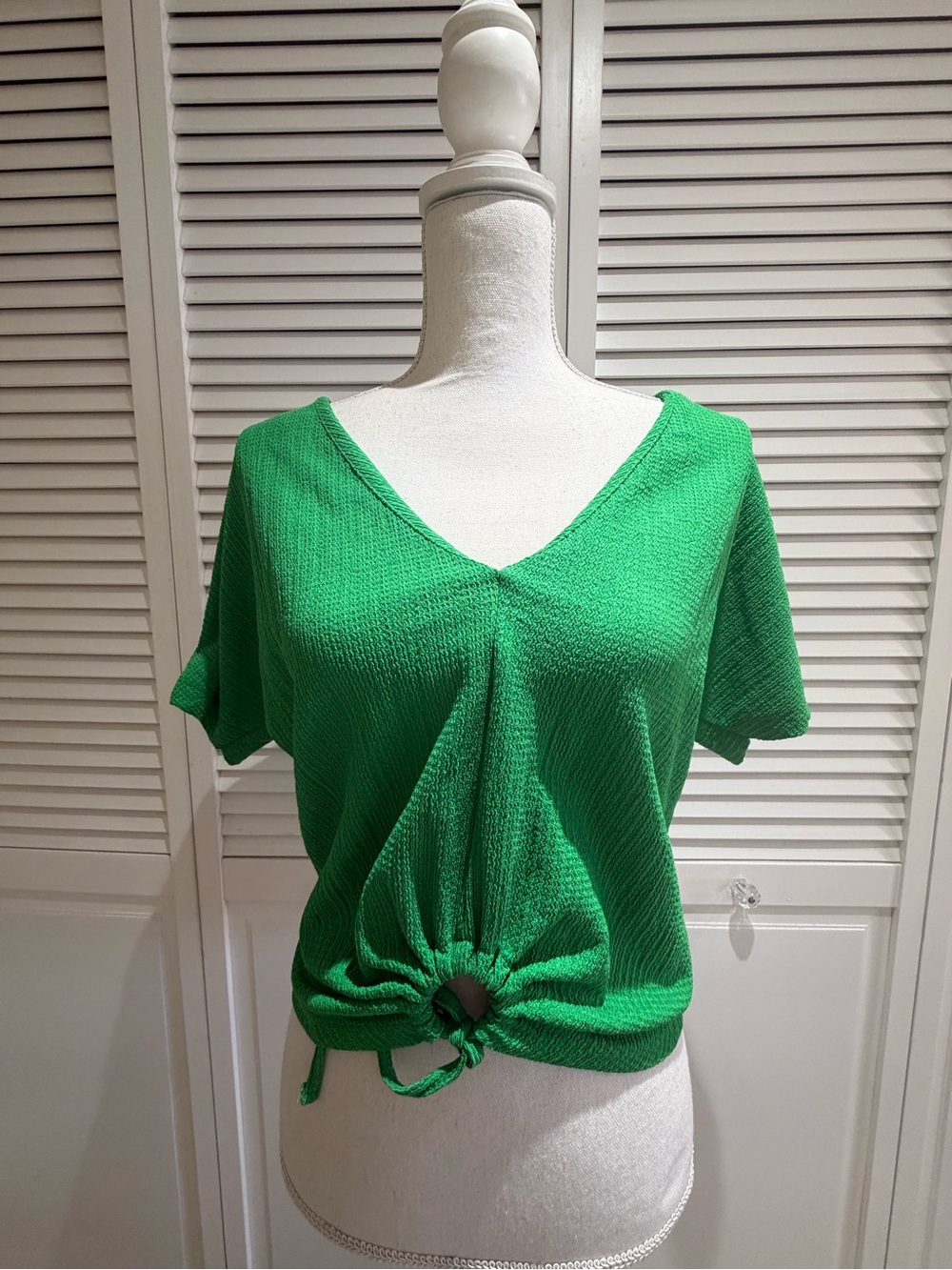 Zara Green V-Neck Short Sleeve Tie-Hem Top
